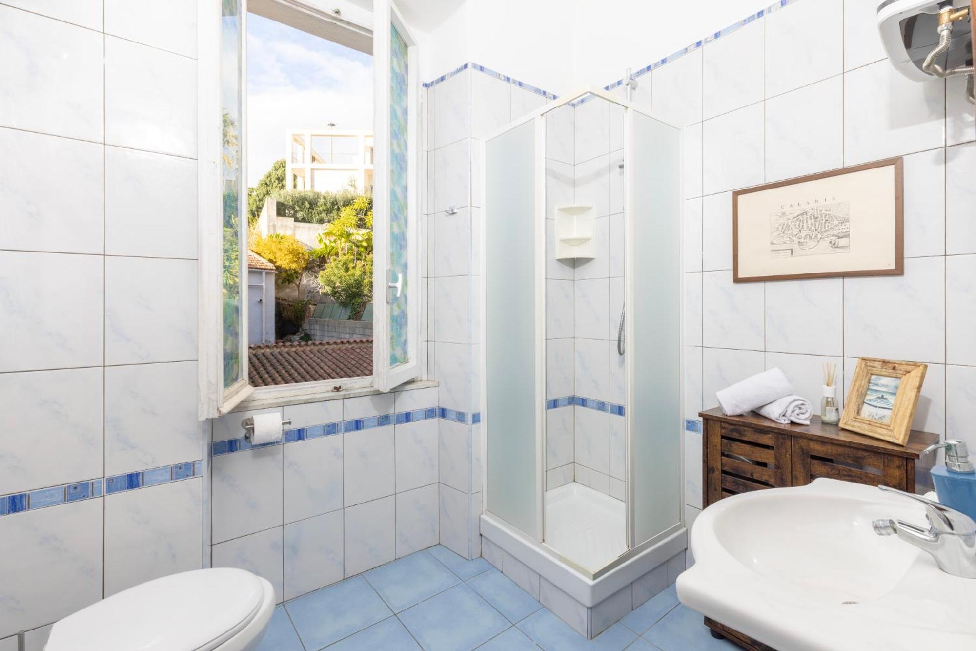 Kalie Rooms Guest House Cagliari Exterior photo